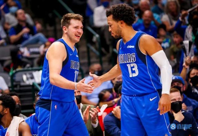 美网：38岁德约晋级四强将战阿卡 今年四大满贯均进半决赛